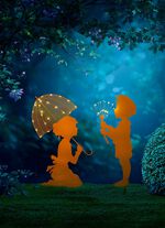 Junge und M&auml;dchen mit Schirm 