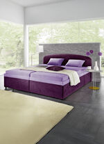 Polsterbett mit ger&auml;umigen Bettkasten LILA