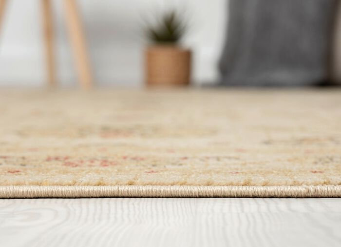 Brücke und Teppiche mit Orient-Optik CREME