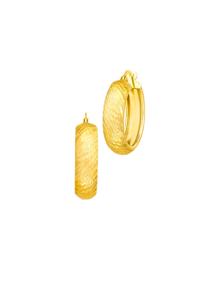 Satinierte Creolen mit Struktur 