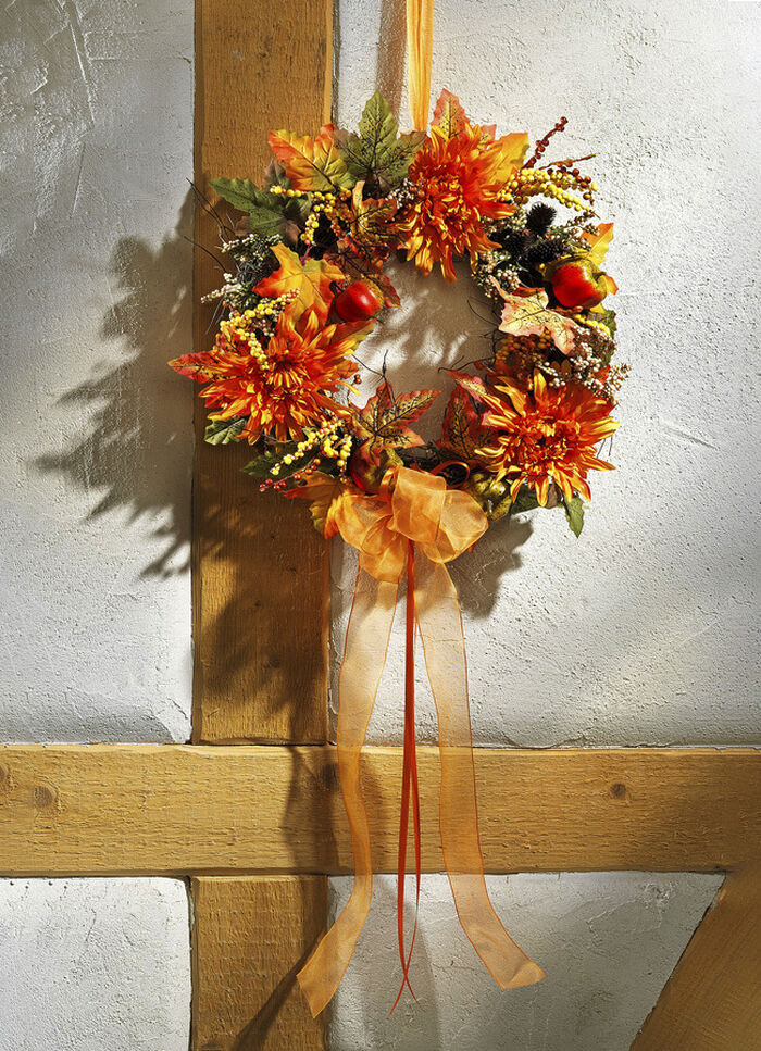 Wandkranz mit kleinen Kürbissen 