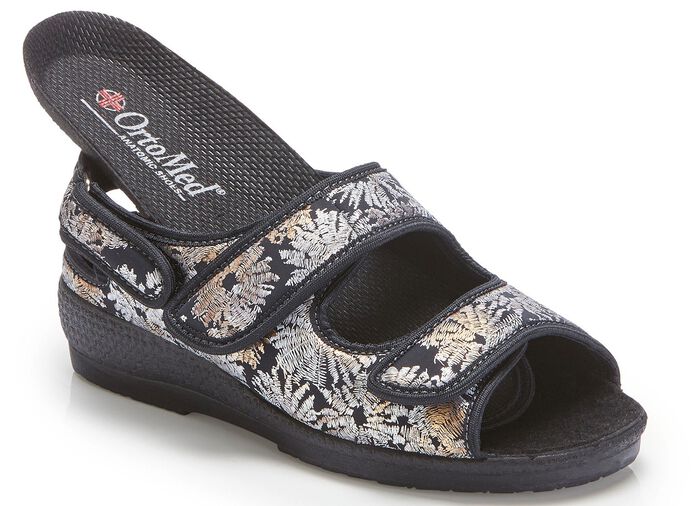 Sandale aus gl&auml;nzendem Textilmaterial SCHWARZ