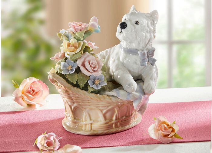 Spieluhr Hund im Blumenkorb aus Porzellan 