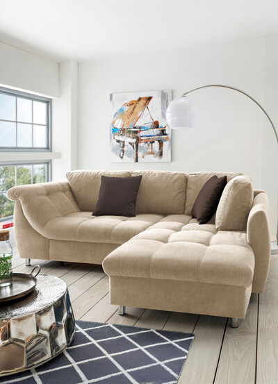 Polsterecke mit Dekokissen 