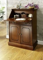 Teilmassiver Sekretär NUSSBAUM