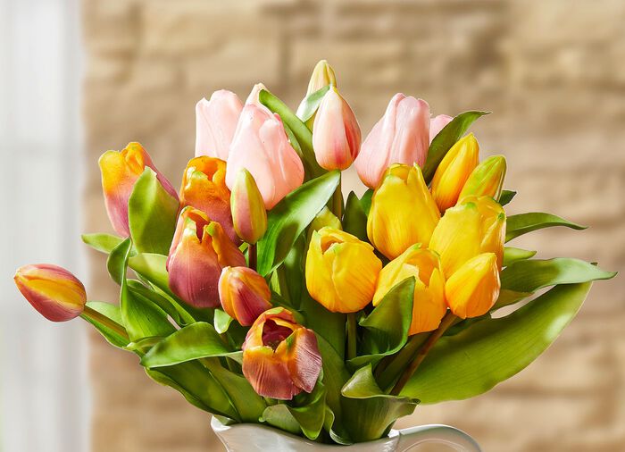 Tulpenstrau&szlig; aus hochwertigem Kunstmaterial 