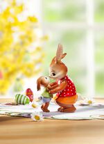 Hasenmama aus hochwertigem Feinsteingut 