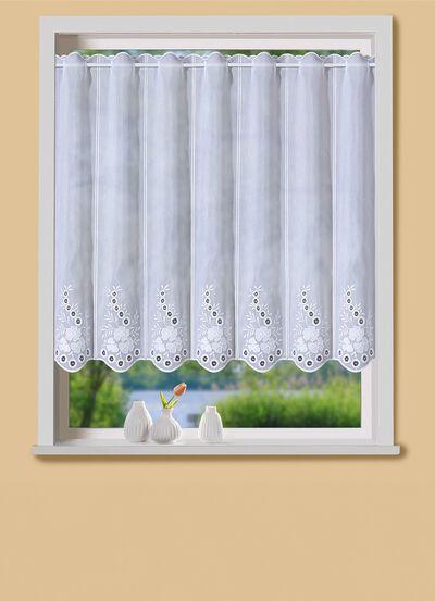 Bestickter Kurzstore mit gebogtem Abschluss 