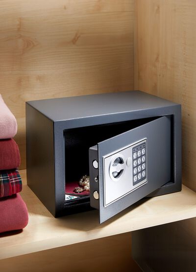 Tresor aus massivem Stahl 