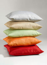 Tisch- und Raumdekoration mit Fleckenschutz-Ausrüstung WEISS