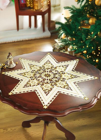 Wunderh&uuml;bsch bestickte Tischdekoration 