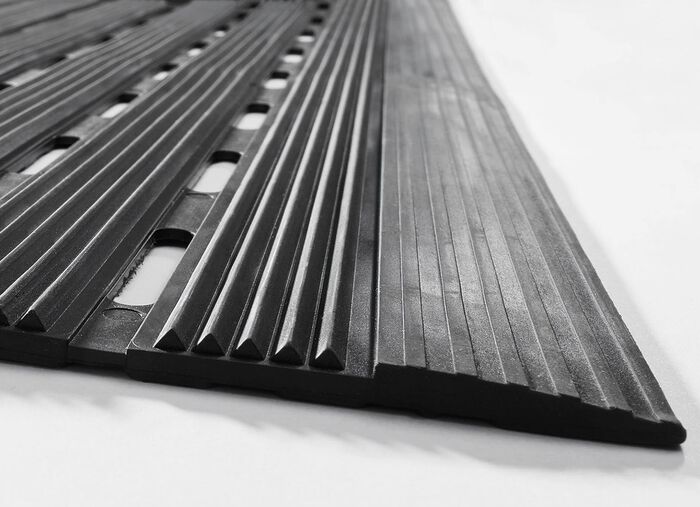 Wetterfeste Fu&szlig;matte aus Gummi SCHWARZ