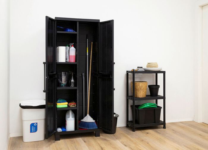 Ger&auml;teschrank Garage mit Holzlamellen-Effekt 