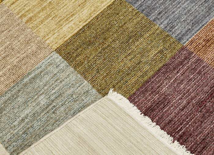 Moderne Br&uuml;cken und Teppiche mit Karo-Dessin 