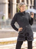 Long-Strickjacke mit Cloqu&eacute;-Effekten 