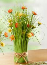 Fr&uuml;hlingsstrau&szlig; in nat&uuml;rlichen Farben 