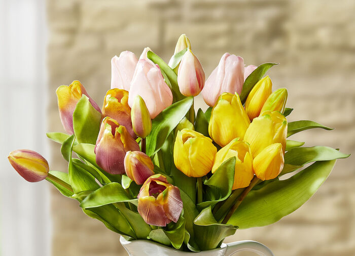 Tulpenstrauß aus hochwertigem Kunstmaterial 