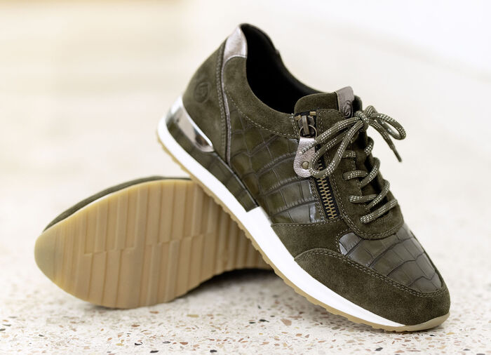 Schnürschuh mit herausnehmbarem Fußbett KHAKI