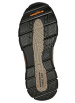 SKECHERS, bequeme Herren-Slipper, mit geformter Slip-Ins Fersenplatte DUNKELBRAUN