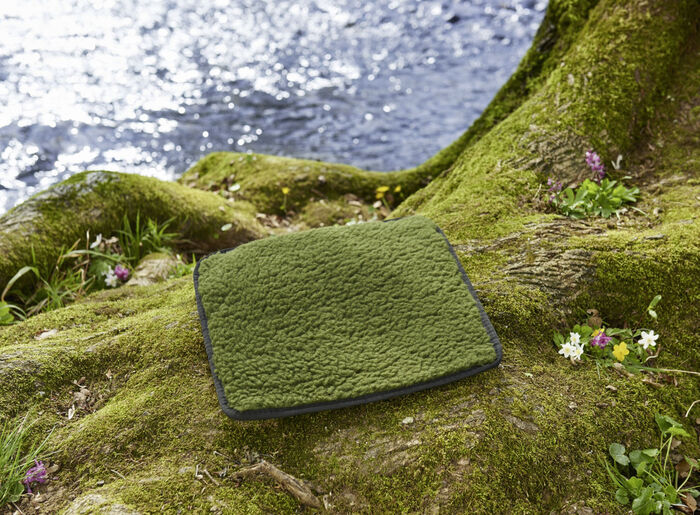 Aufrollbares Schurwoll-Sitzkissen 