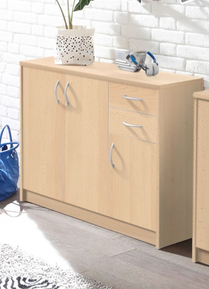 Kombifreundliche Kommode mit silberfarbenen Griffen 