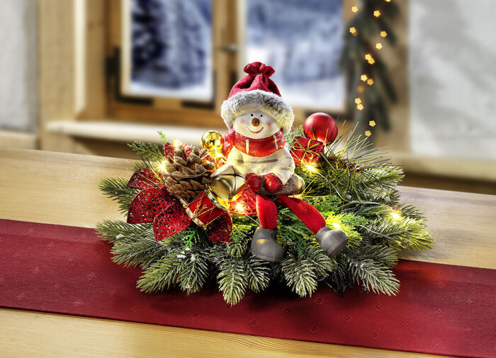 Beleuchtetes Gesteck mit LED-Lichterkette 