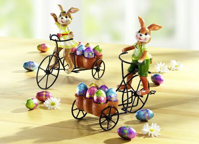 Verschiedene Osterhasen mit Vollmilchschokolade 