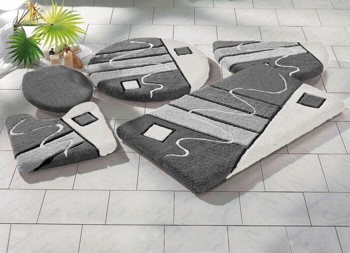 Handgearbeitete Badgarnitur in harmonischen Farbt&ouml;nen 