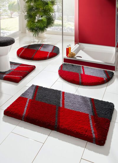 Badgarnitur mit rutschhemmender R&uuml;ckseite 