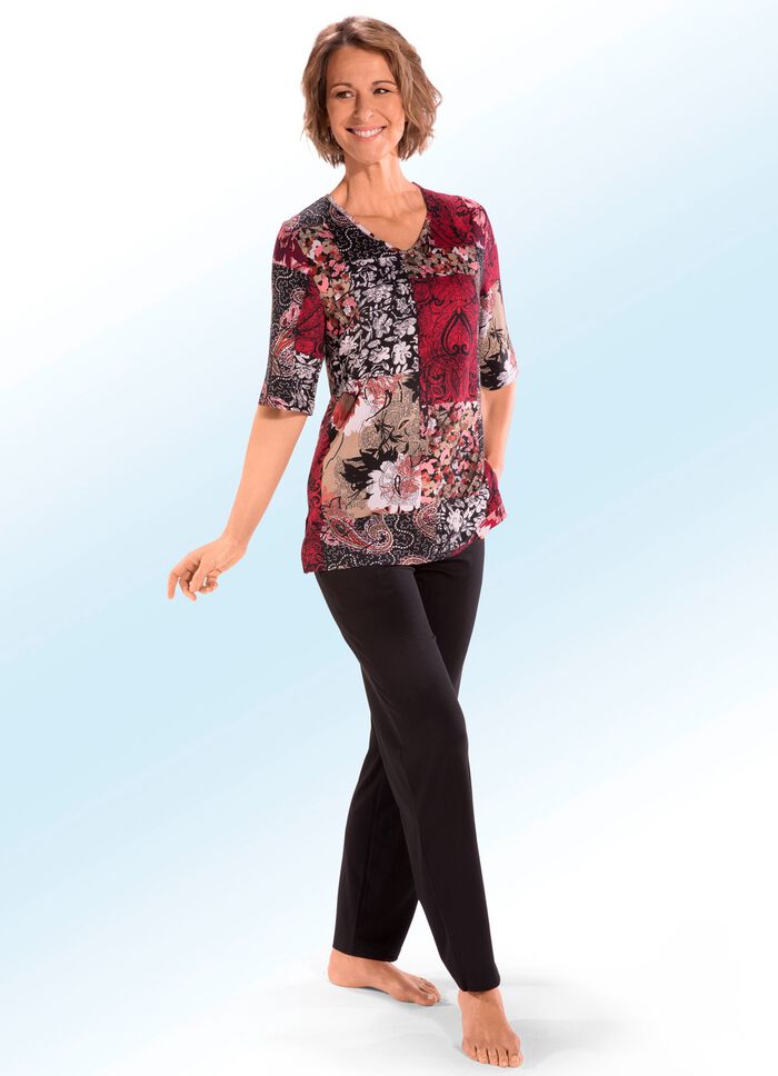 Hausanzug mit V-Ausschnitt 