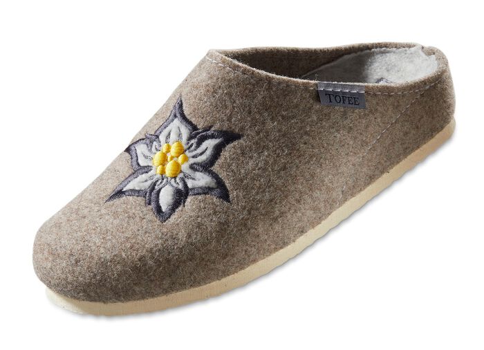 Hausschuh mit anatomisch geformten Fu&szlig;bett 