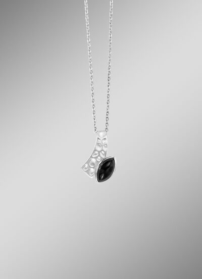 Anh&auml;nger mit echt schwarzem Achat f&uuml;r einen Hauch von Mystik und Stil!  