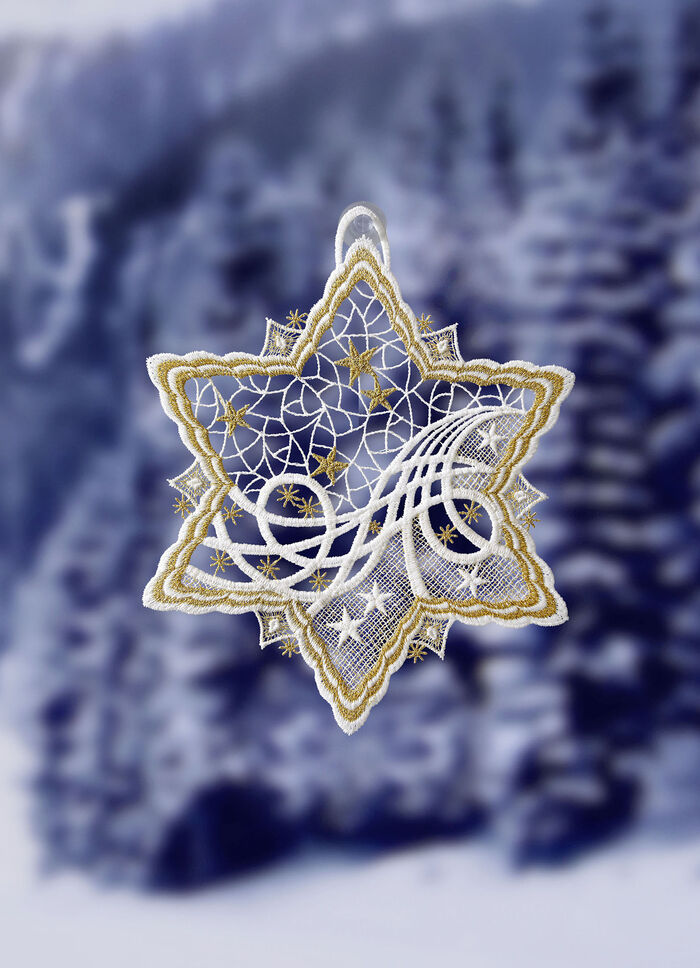 Stern-Fensterbild aus echter Plauener Spitze 