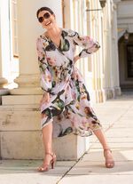 Kleid mit Bindeg&uuml;rtel 