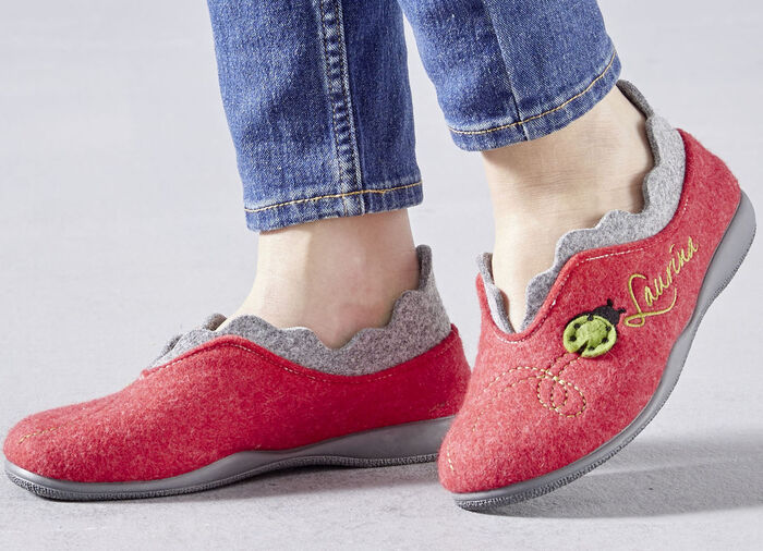 Laurina Filz-Hausschuh mit fantasievoller Stickerei ROT-HELLGRAU