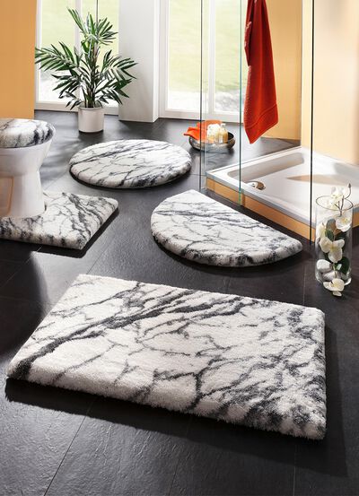 Badgarnitur von Grund mit Marmor-Dessin 