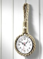 Wanduhr mit Knotenseil aus Sisal 