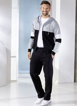 Freizeitanzug mit Kapuze 