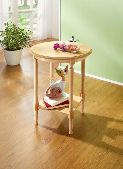 Teilmassiver Beistelltisch mit gedrechselten F&uuml;&szlig;en 