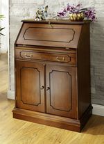 Teilmassiver Sekretär NUSSBAUM