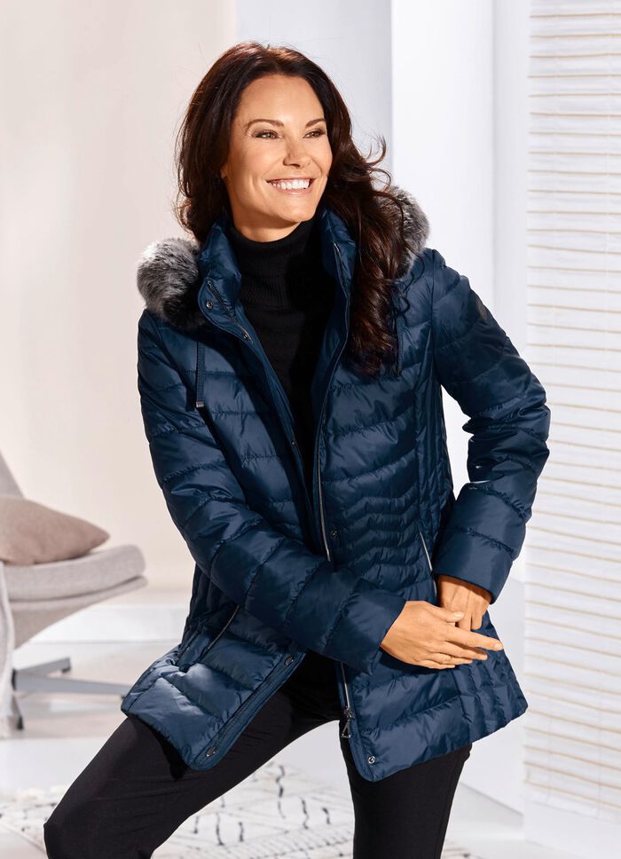 Jacke mit abnehmbarer Kapuze 