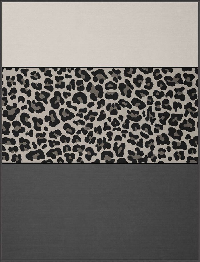 Schlafdecke im trendigen Leo-Dessin 