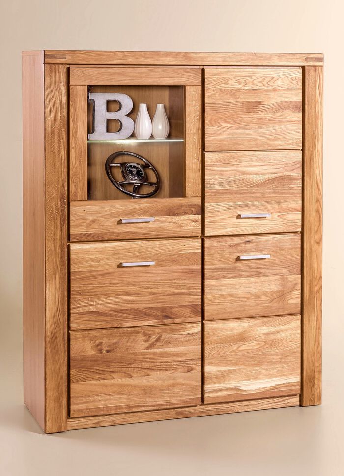 Highboard mit Massivholzfronten 