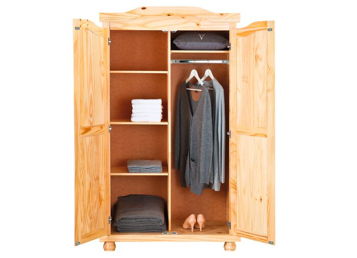 Kleiderschrank aus massiver Kiefer 