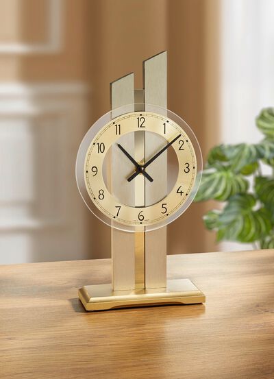 Tischuhr mit pr&auml;zisem Quarzwerk 