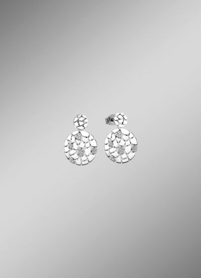 Moderne Ohrstecker mit synth. Zirkonia 