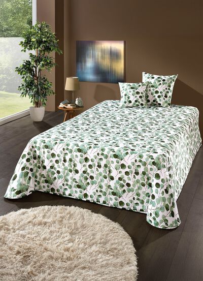 Tagesdecke und Kissenbez&uuml;ge mit Bl&auml;ttermotiv 