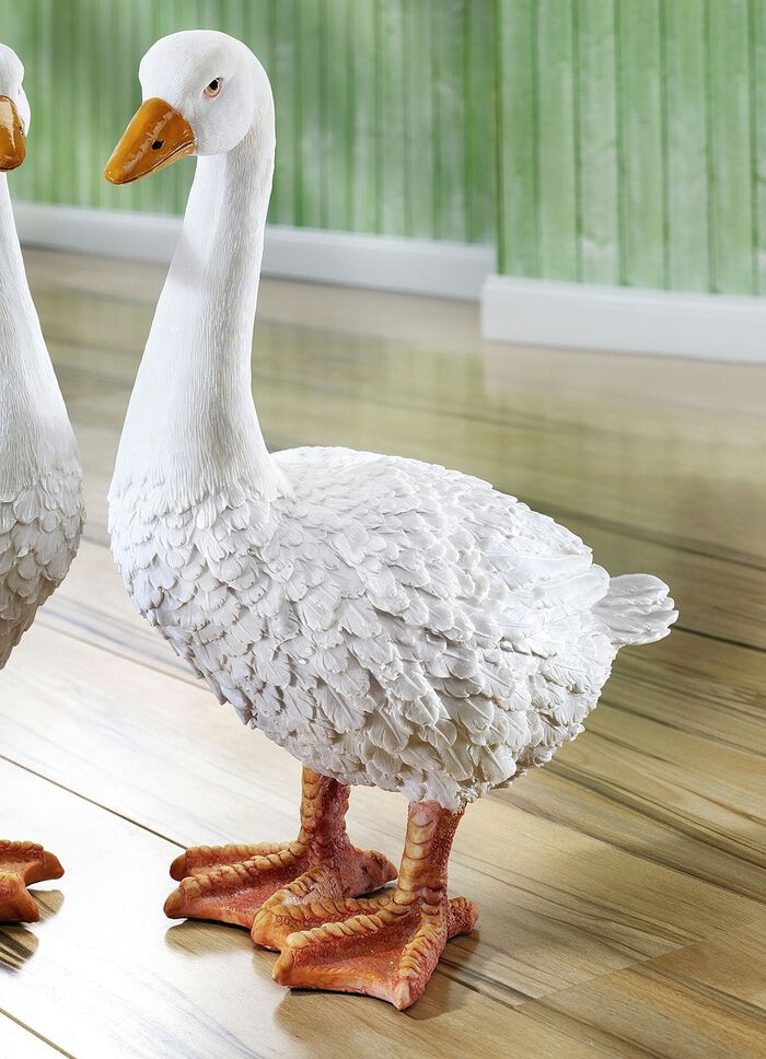 T&auml;uschend echt aussehenden G&auml;nse WEISS