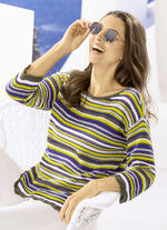 Pullover mit aufwendigen Wellenabschlüssen 