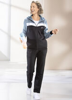 Freizeitanzug mit Kapuze 